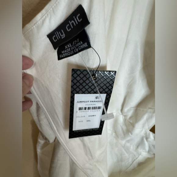 City Chic Jumpsuit Paradise Size XXL/24 - Picture 8 of 13
